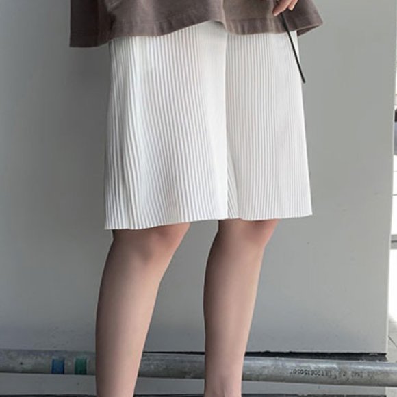 Summer Pleated Shorts Men's Fashion Solid Color